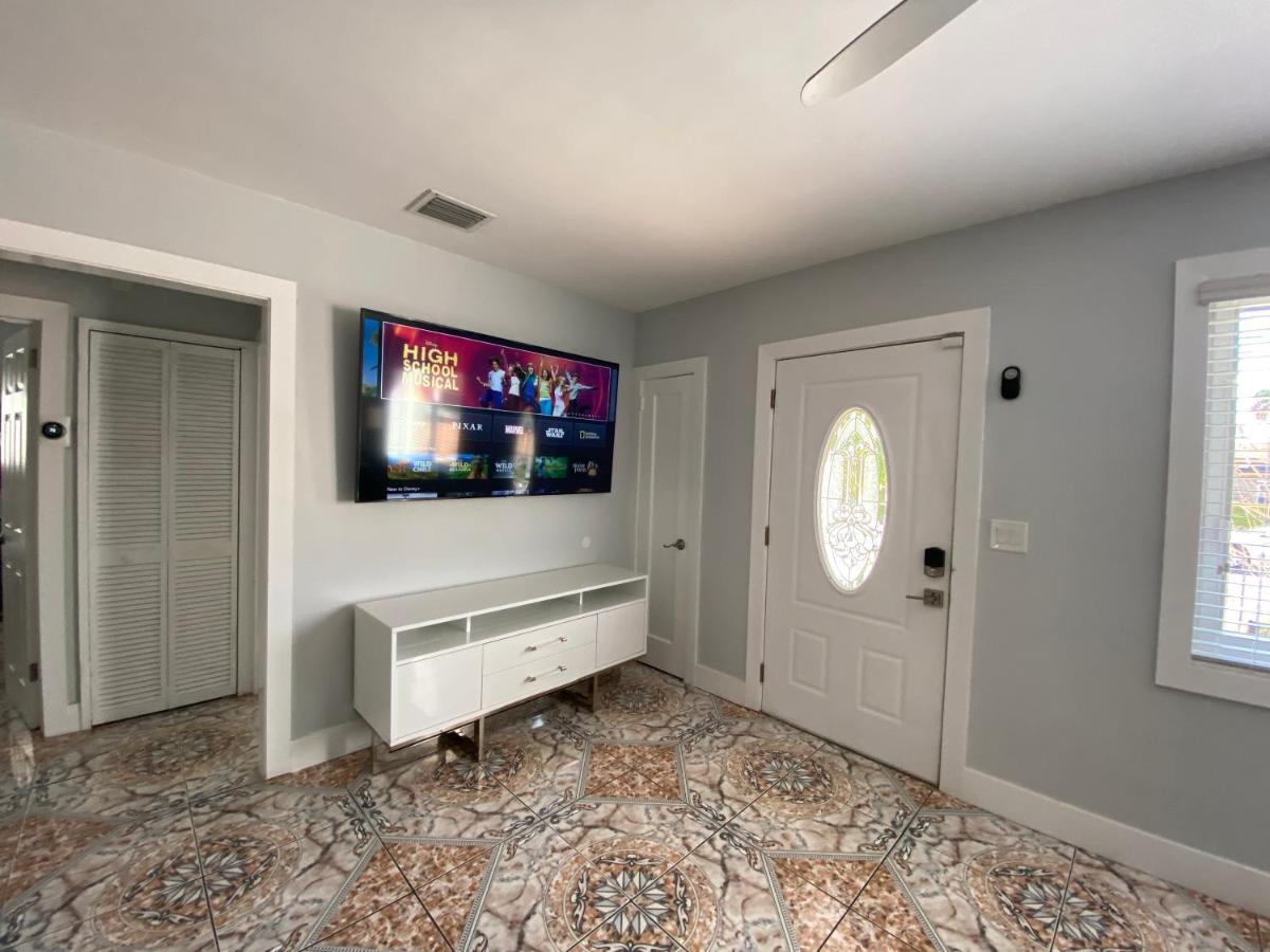 Main House 3 Bed 2 Bath & Guest House 1 Bed 1 Bath 迈阿密 外观 照片
