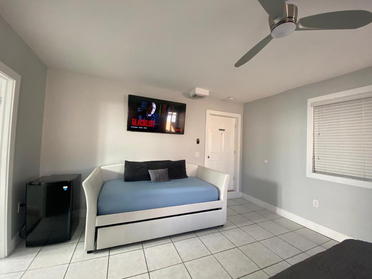 Main House 3 Bed 2 Bath & Guest House 1 Bed 1 Bath 迈阿密 外观 照片