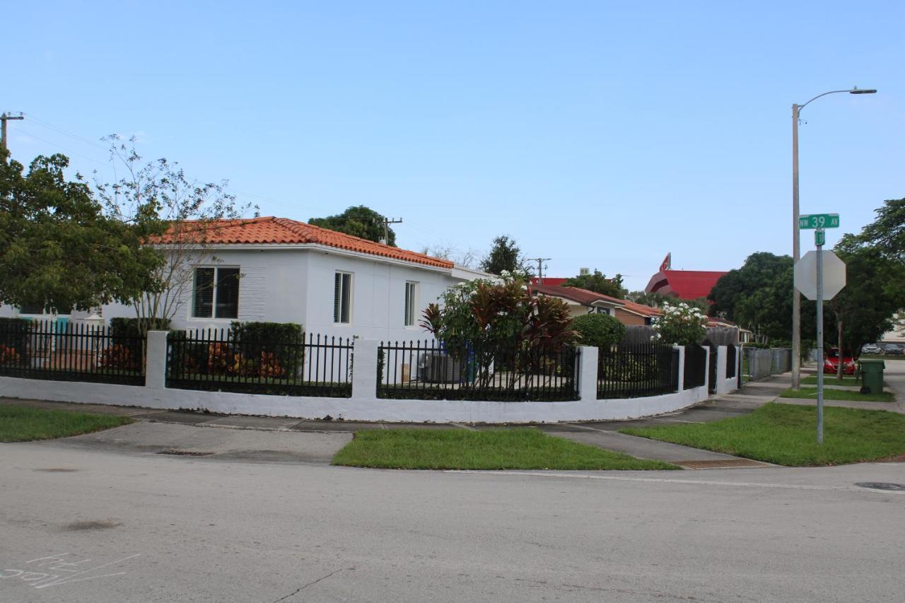 Main House 3 Bed 2 Bath & Guest House 1 Bed 1 Bath 迈阿密 外观 照片