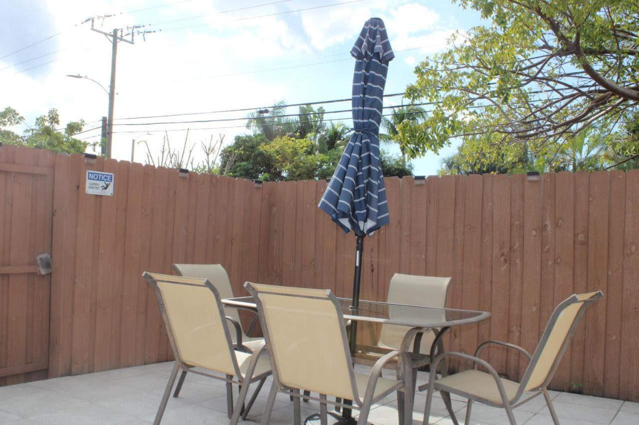 Main House 3 Bed 2 Bath & Guest House 1 Bed 1 Bath 迈阿密 外观 照片