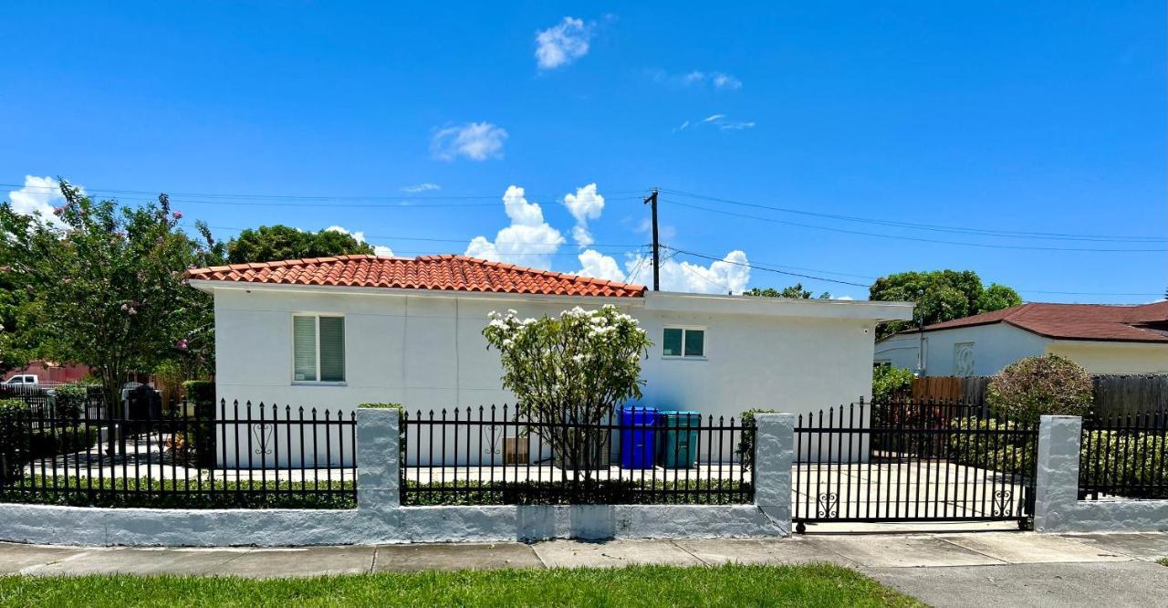 Main House 3 Bed 2 Bath & Guest House 1 Bed 1 Bath 迈阿密 外观 照片