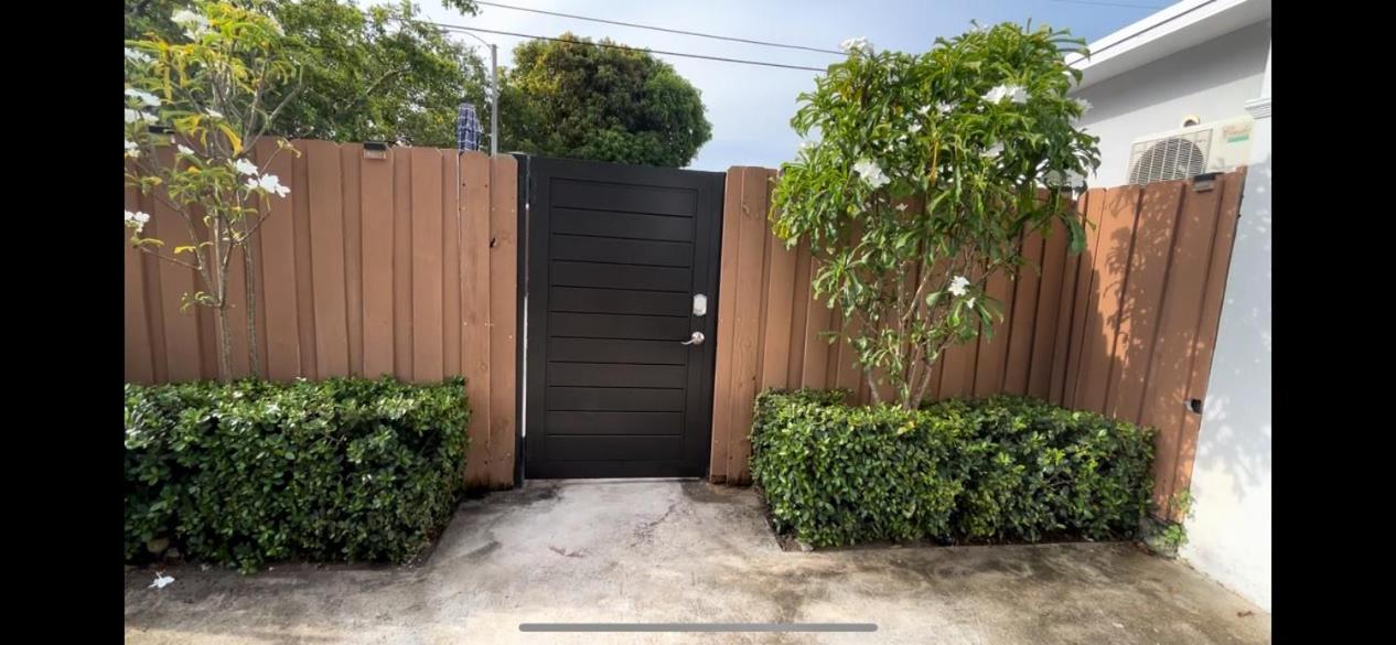 Main House 3 Bed 2 Bath & Guest House 1 Bed 1 Bath 迈阿密 外观 照片
